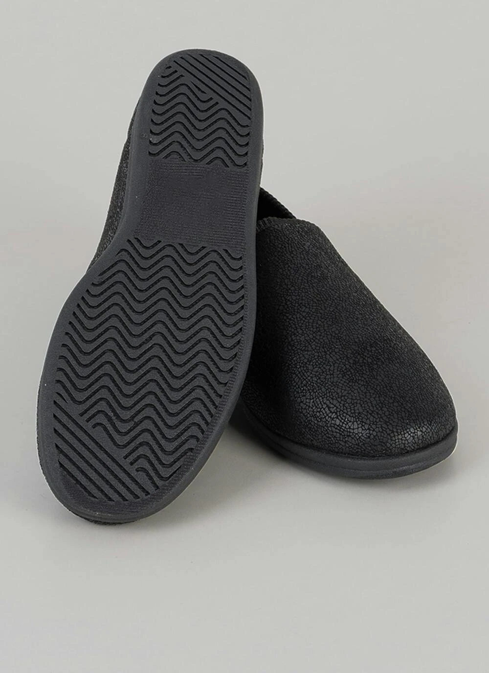 Plush Lined Faux Leather Full Slipper 3 Plush Lined Faux Leather Full Slipper - Image 3