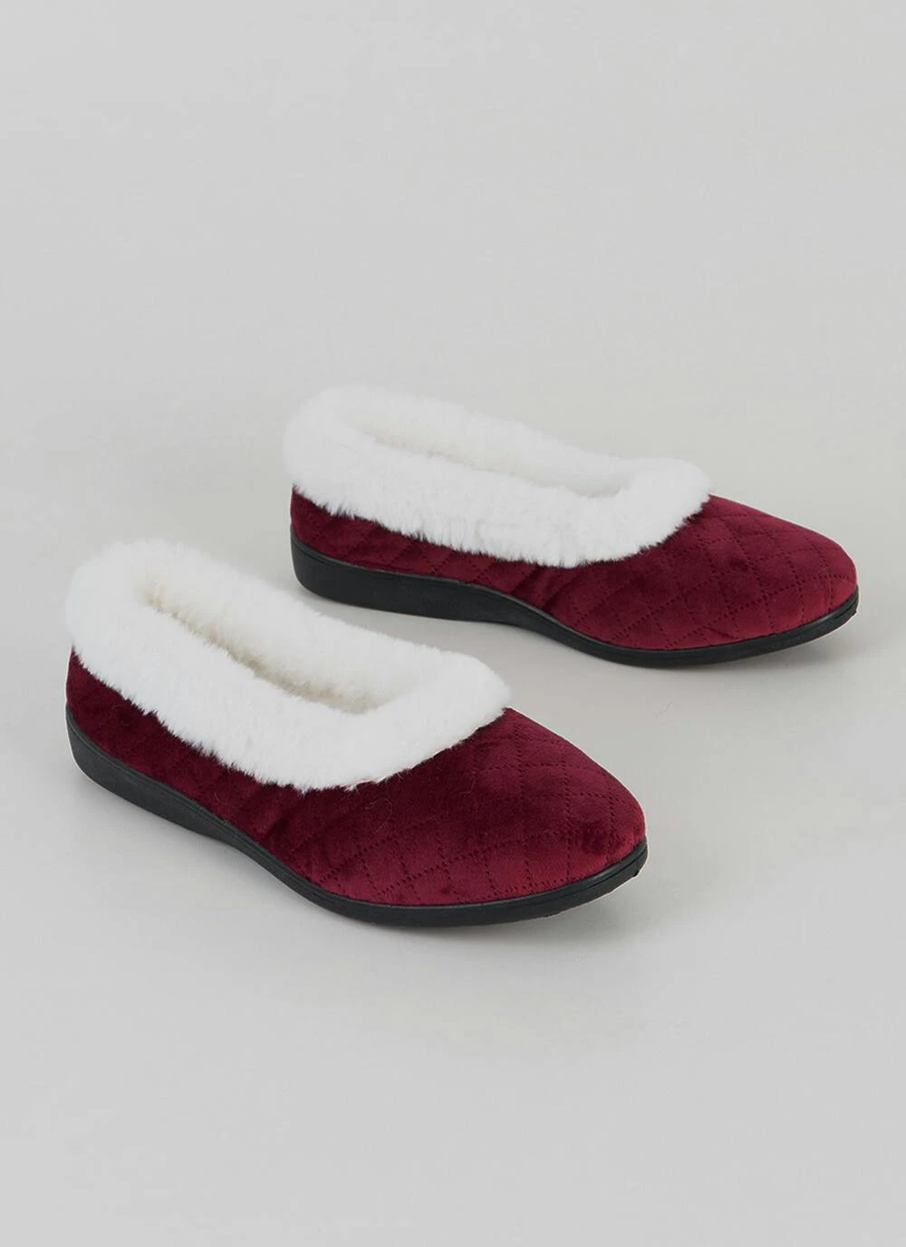 Comfy Faux Fur Lined Quilted Full Slippers 1 Comfy Faux Fur Lined Quilted Full Slippers